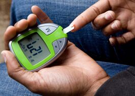 Glukometer za nadzor nivo glukoze v krvi pri diabetesu mellitus